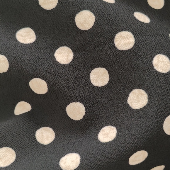 Ann Taylor Sleeveless Black Blouse with Beige Dots, Size L - Picture 2 of 4